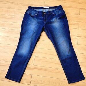 Levi's Jeans Womens 20W Plus Blue 711 Skinny Mid Rise Dark Wash Stretch Denim